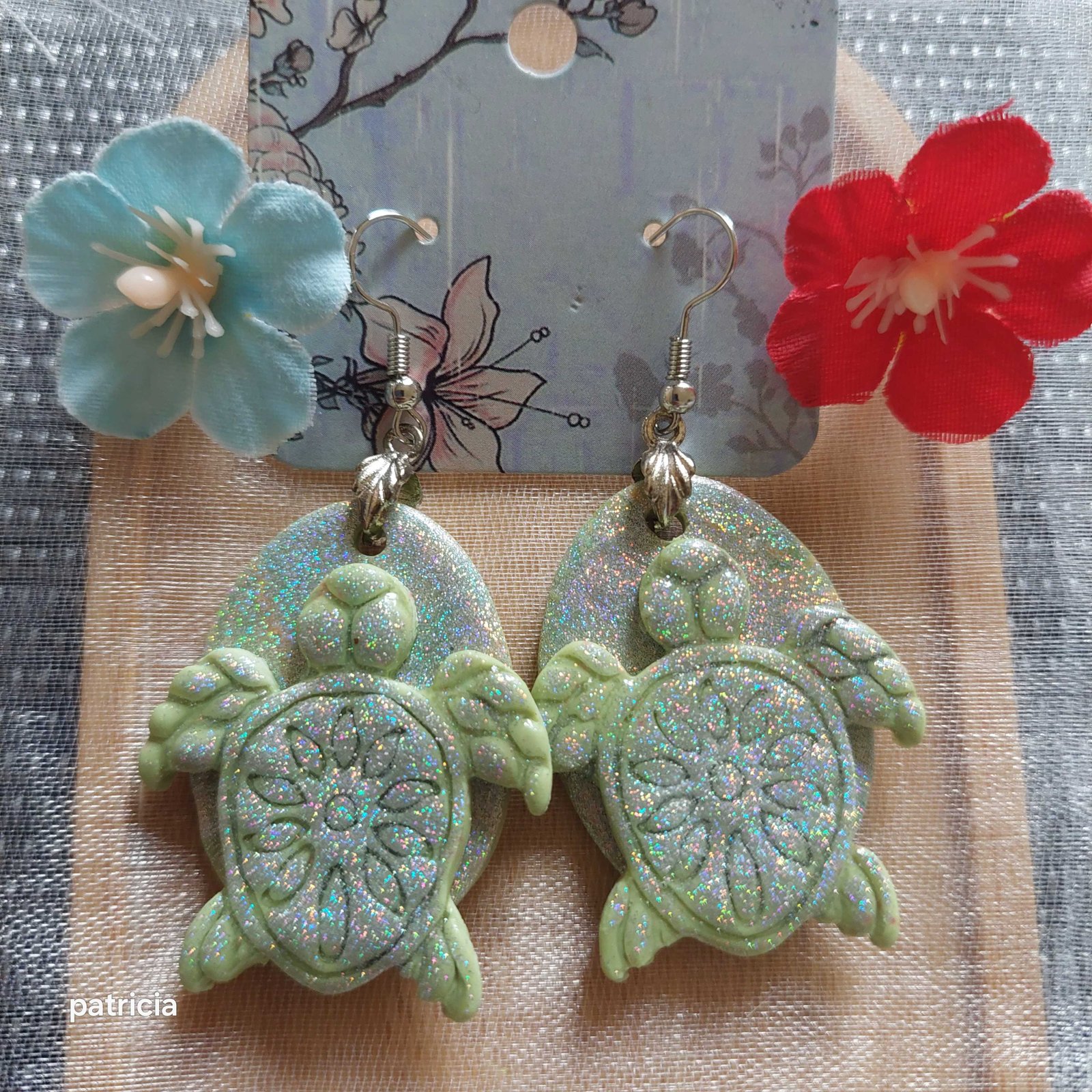 Boucles d'oreilles carapace d'eau douce.