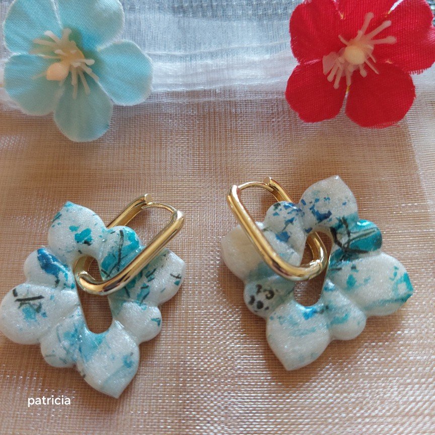 Pampilles brise turquoise ( créoles vendue séparément 3 euros)