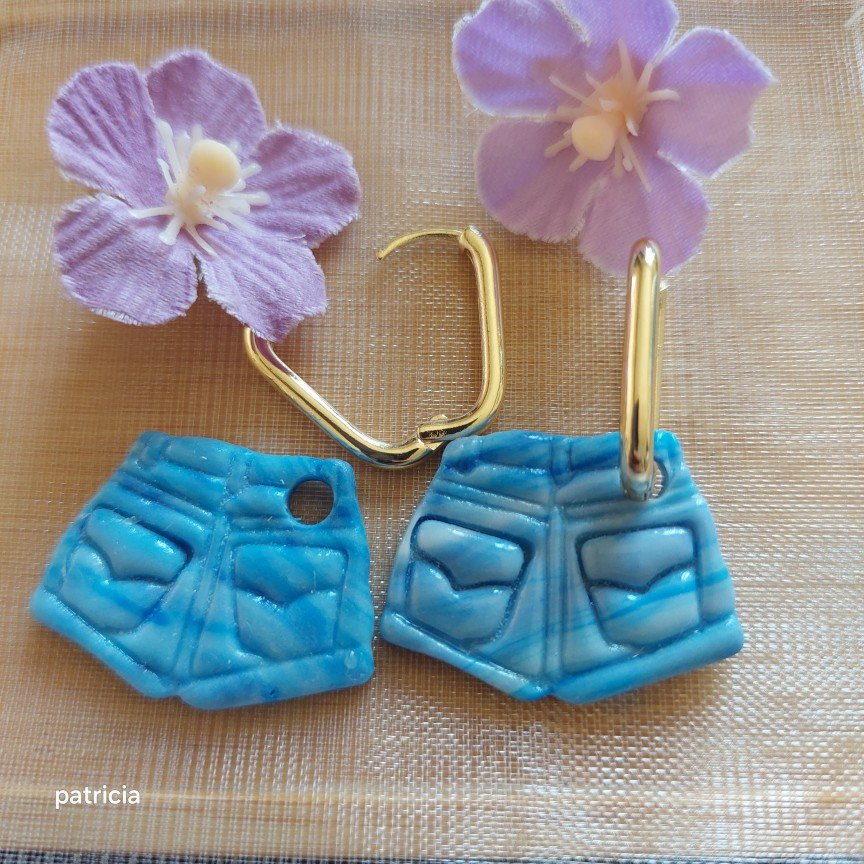Pampilles mini short en jean (créoles vendue séparément  3 euros)